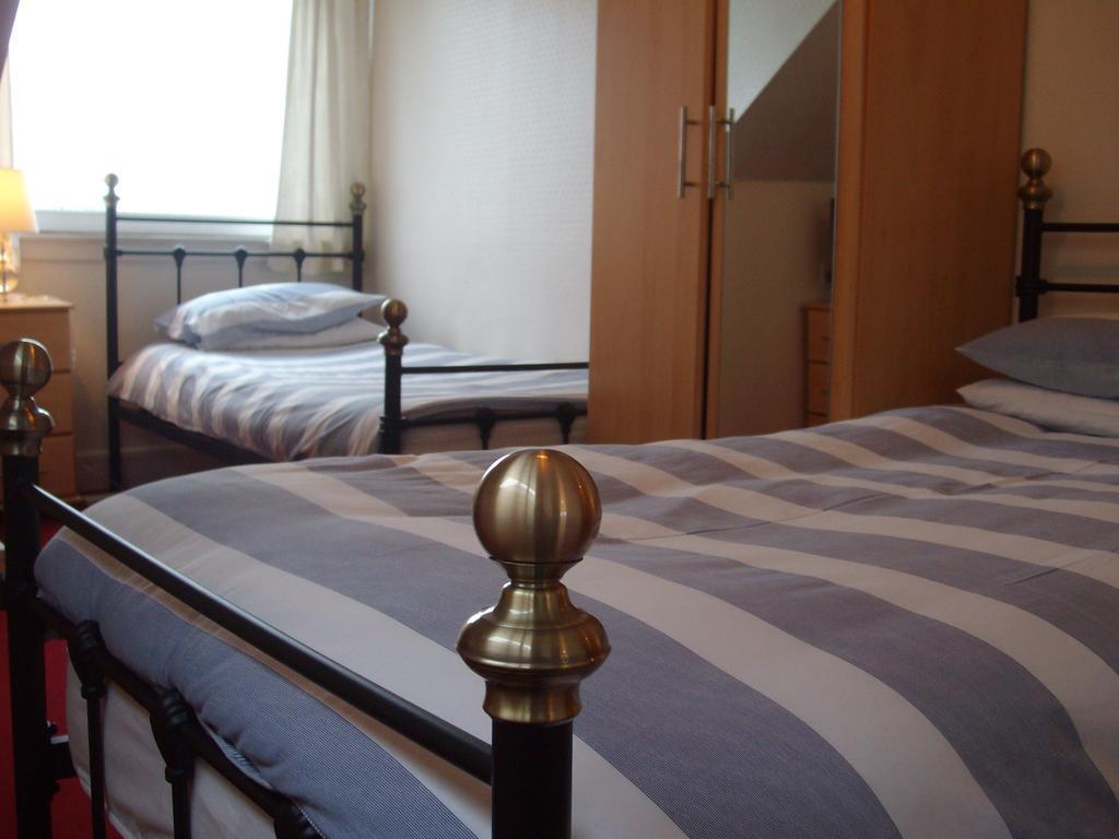 Lindhome Guest House Aberdeen Habitación foto